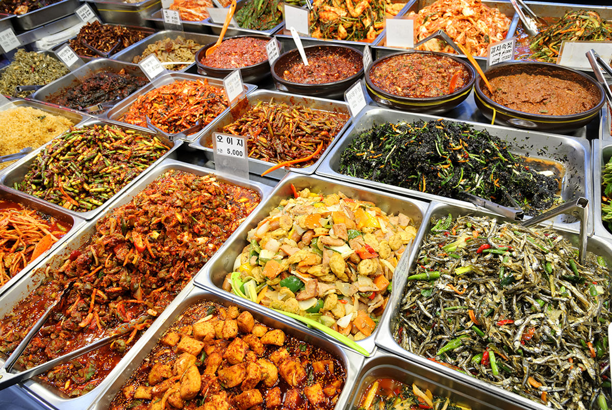 Корейские вкусняшки на рынке Намдэмун